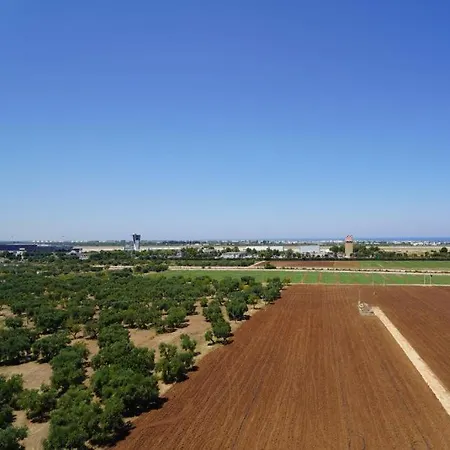 Wojtyla Airport בית הארחה בארי