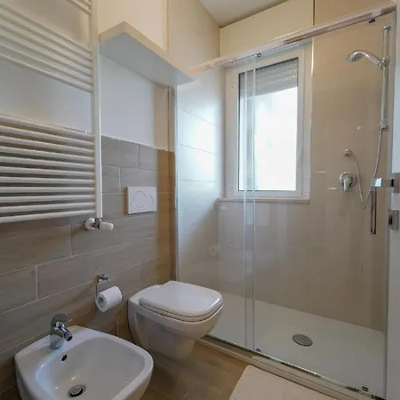 Wojtyla Airport * Bari