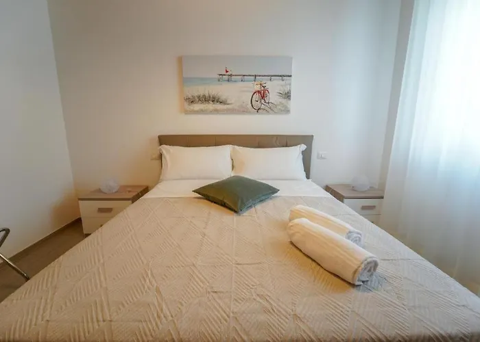 Wojtyla Airport * Bari